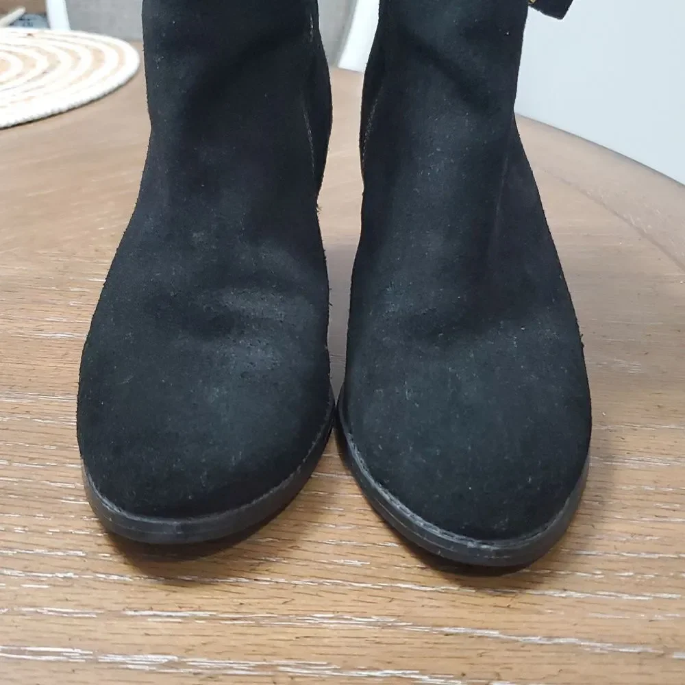 Ralph Lauren Macie Black Suede Ankle Bootie Sz 7.5B